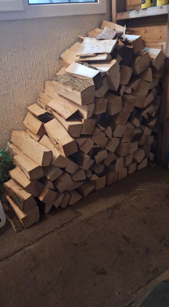 Stacked Firewood - 1.1m3 Supplied & Stacked